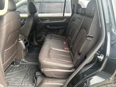 Roewe RX8