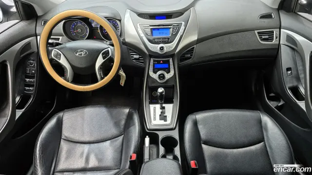 Hyundai Elantra (Avante)