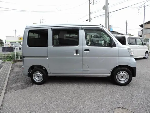 Daihatsu Hijet Cargo