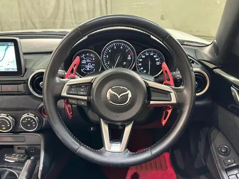Mazda MX-5 (Roadster)
