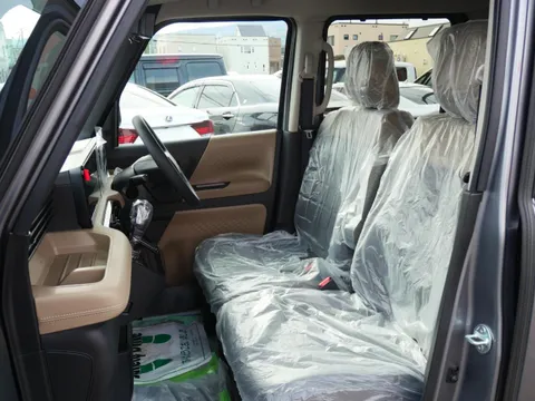 Mitsubishi Delica Mini
