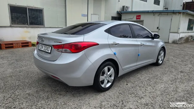 Hyundai Elantra (Avante)