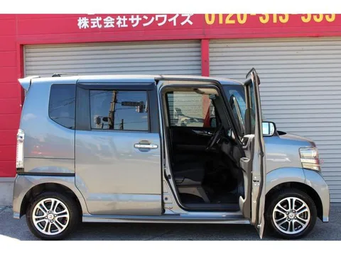 Honda N-BOX Plus Custom