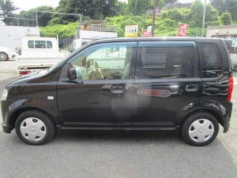 Nissan Otti
