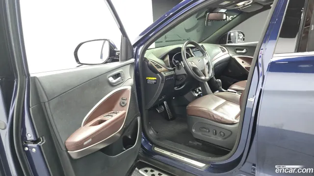 Hyundai Grand Santa Fe (Maxcruz)