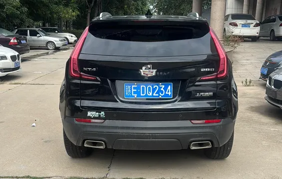 Cadillac XT4