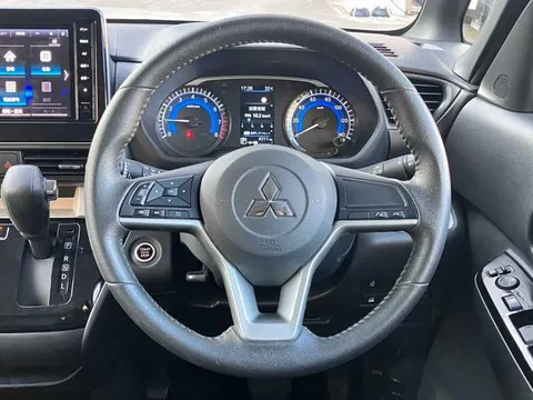 Mitsubishi Delica Mini