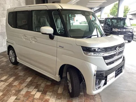 Suzuki Spacia Custom