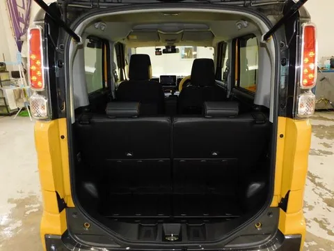 Suzuki Spacia Gear