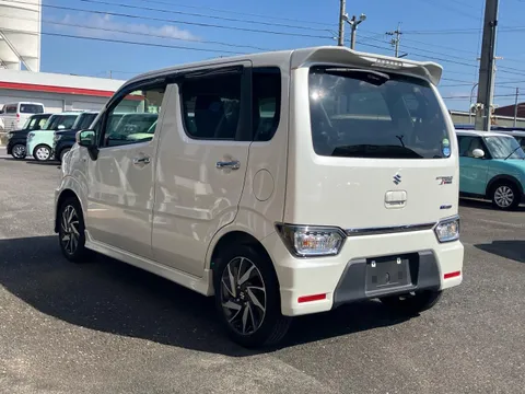 Suzuki Wagon R Stingray