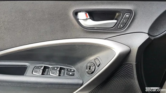 Hyundai Grand Santa Fe (Maxcruz)
