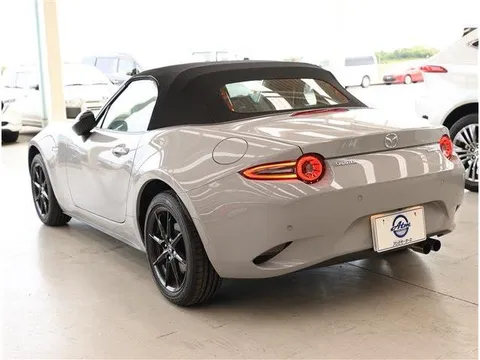 Mazda MX-5 (Roadster)