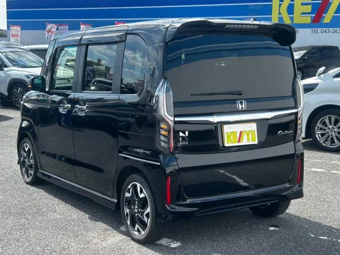 Honda N-BOX Custom