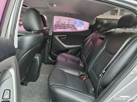 Hyundai Elantra (Avante)