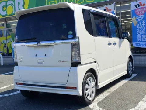 Honda N-BOX Custom
