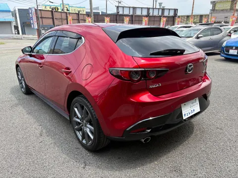 Mazda MAZDA3 Fastback