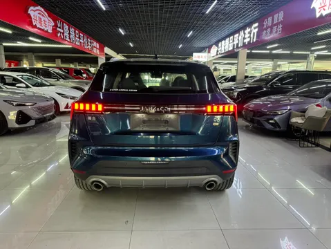 Lynk & Co 06