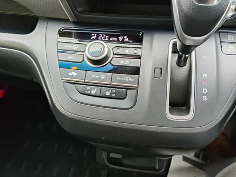 Honda Freed Plus