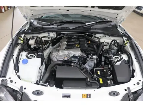 Mazda MX-5 (Roadster)