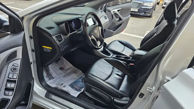 Hyundai Elantra (Avante)