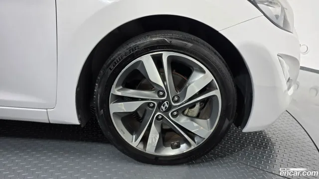 Hyundai Elantra (Avante)