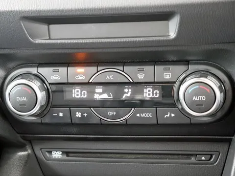 Mazda Axela Sport