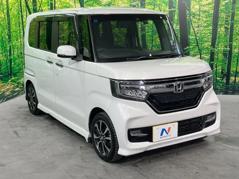 Honda N-BOX Custom