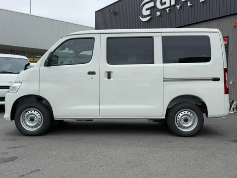 Toyota TownAce Van