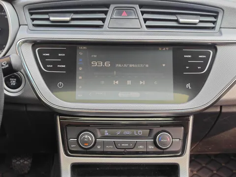 Geely Emgrand GL
