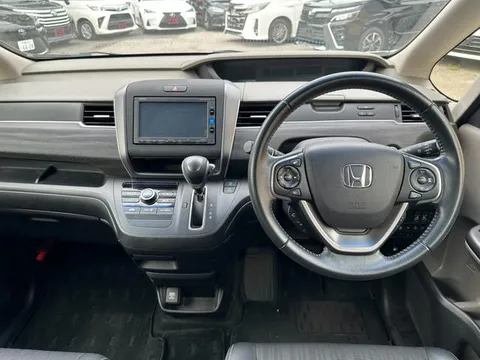 Honda Freed Plus