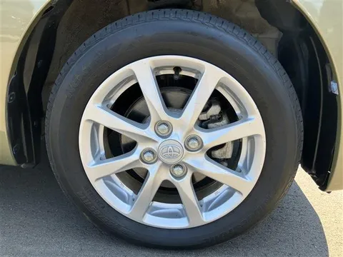 Toyota Pixis Mega