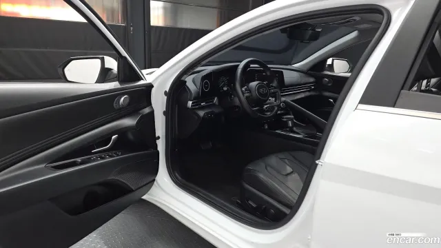 Hyundai Elantra (Avante)