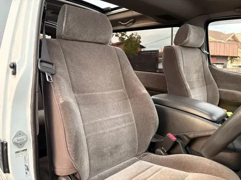 Toyota HiAce Wagon