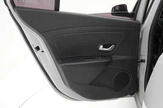 Renault SM3