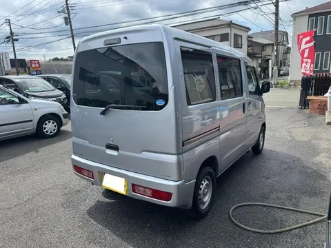 Mitsubishi Minicab Van