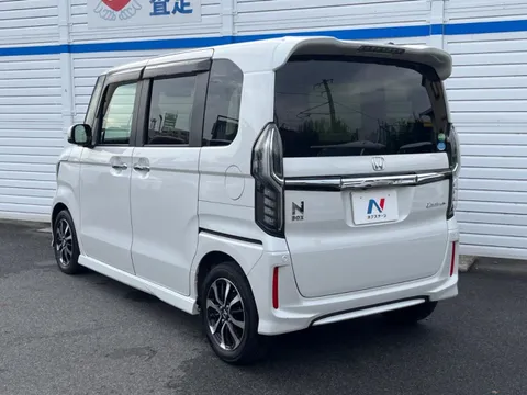 Honda N-BOX Custom
