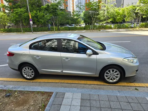 Renault SM3
