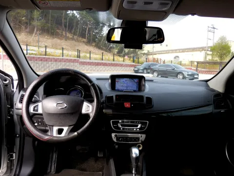 Renault SM3