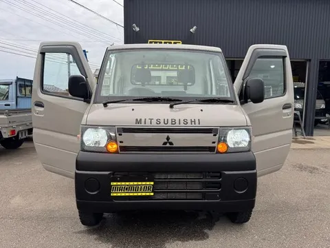 Mitsubishi Minicab Truck