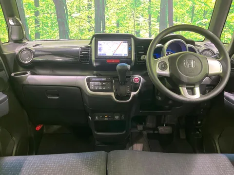 Honda N-BOX Custom