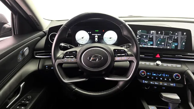 Hyundai Elantra (Avante)