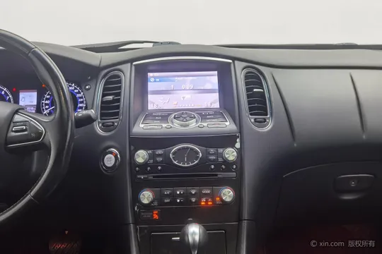 Infiniti QX50