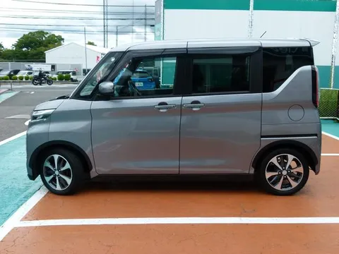 Mitsubishi eK X Space