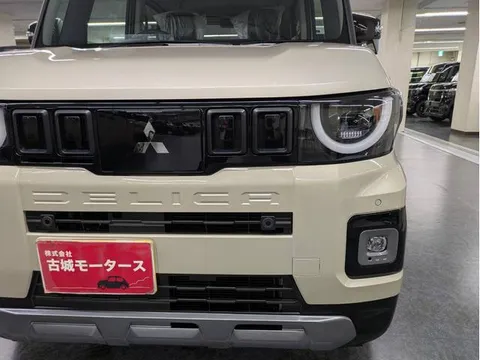 Mitsubishi Delica Mini