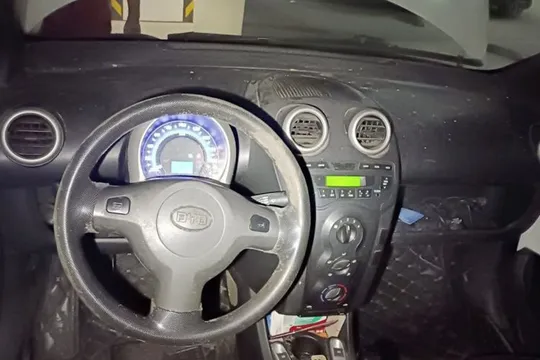 BYD F0