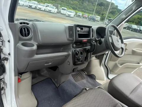 Nissan Clipper
