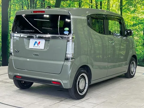 Honda N-BOX Slash