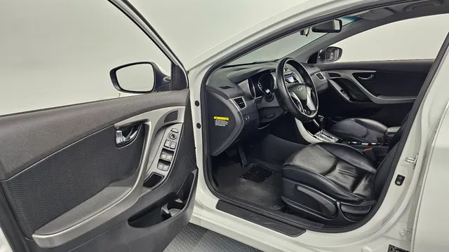 Hyundai Elantra (Avante)