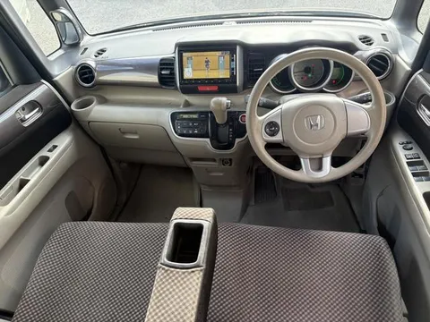 Honda N-BOX Plus
