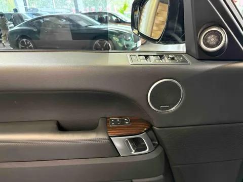 Land Rover